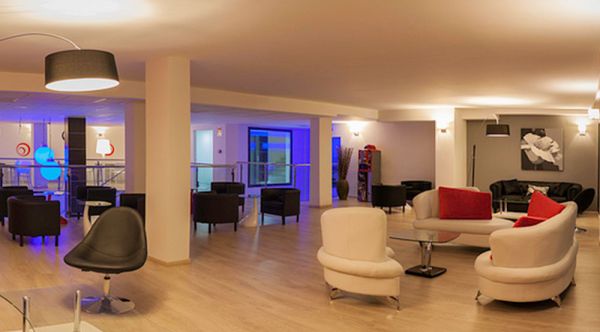 Recepción del Apartotel Playa Oliva